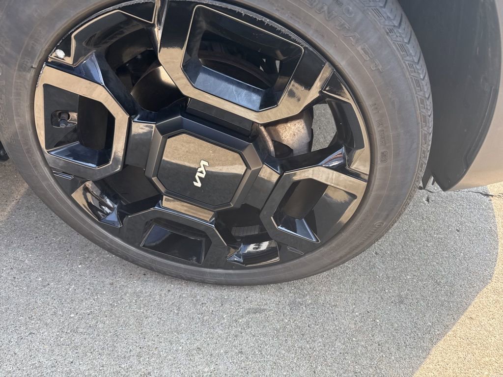 Used 2024 Kia Sorento SX image 3