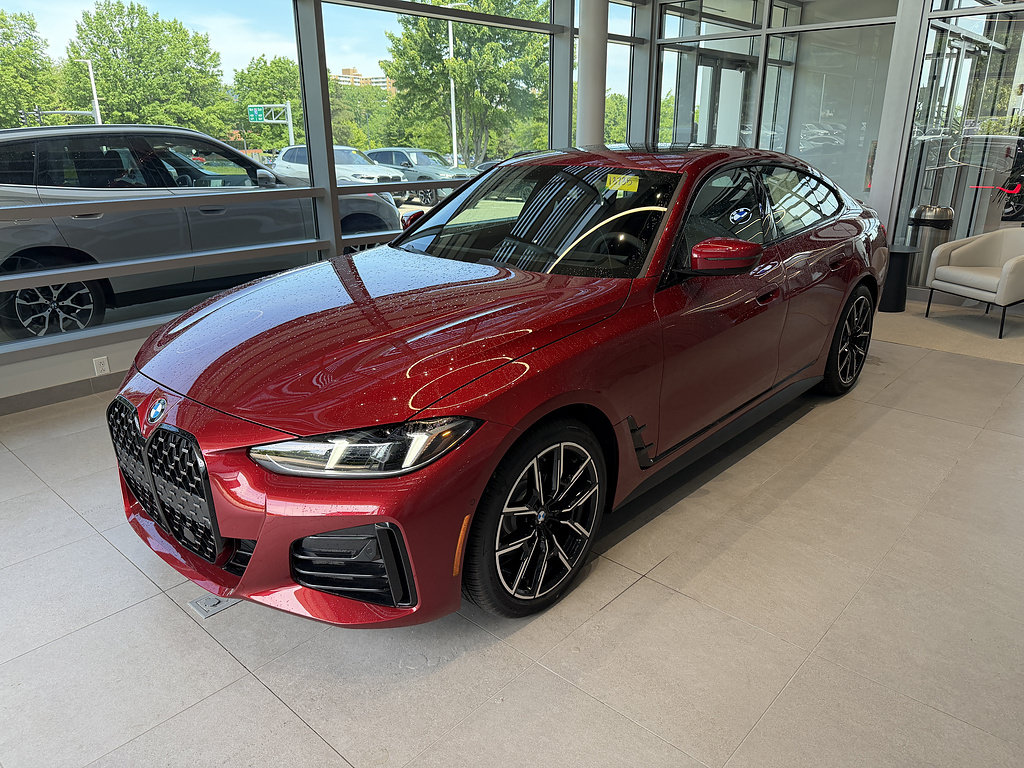 New 2026 BMW 430i xDrive w/ M Sport Package AWD/4WD image 3