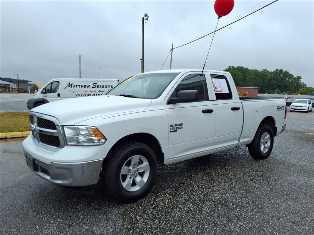 Used 2024 RAM 1500 Classic SLT AWD/4WD image 6