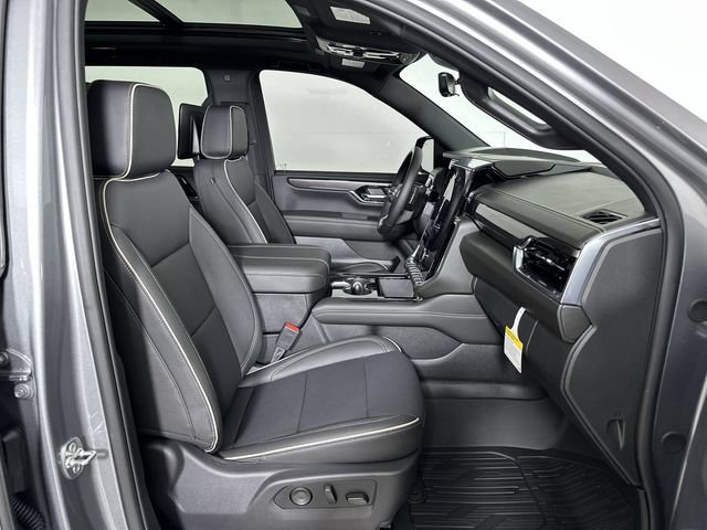 New 2026 GMC Yukon Elevation w/ Elevation Premium Package AWD/4WD image 29