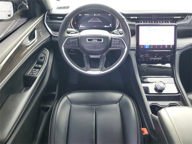 Used 2023 Jeep Grand Cherokee L Limited image 17