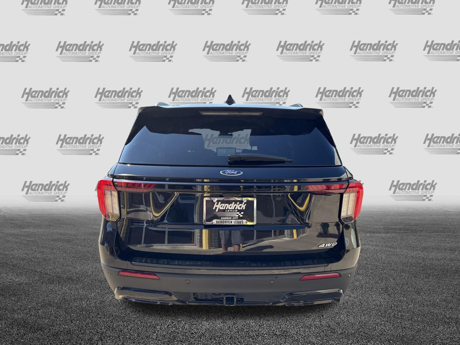 Used 2025 Ford Explorer ST-Line AWD/4WD image 9