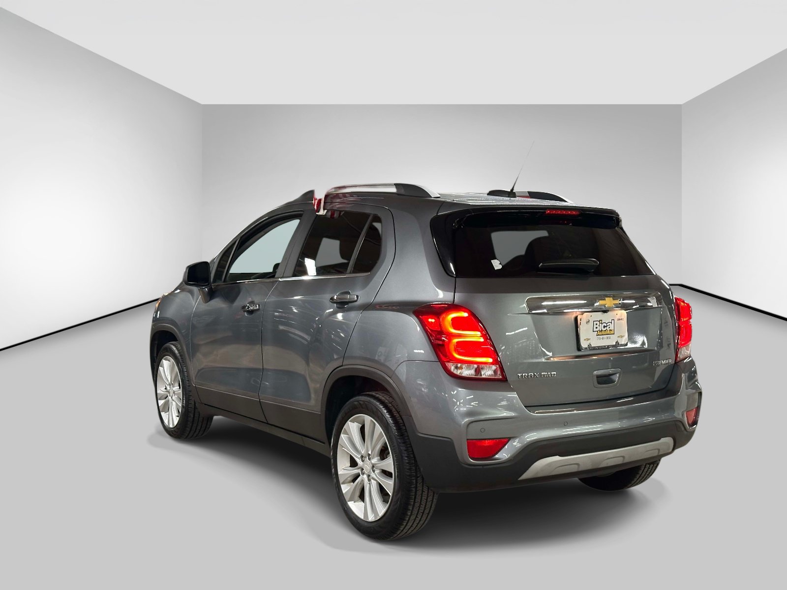 Used 2020 Chevrolet Trax Premier AWD/4WD image 3