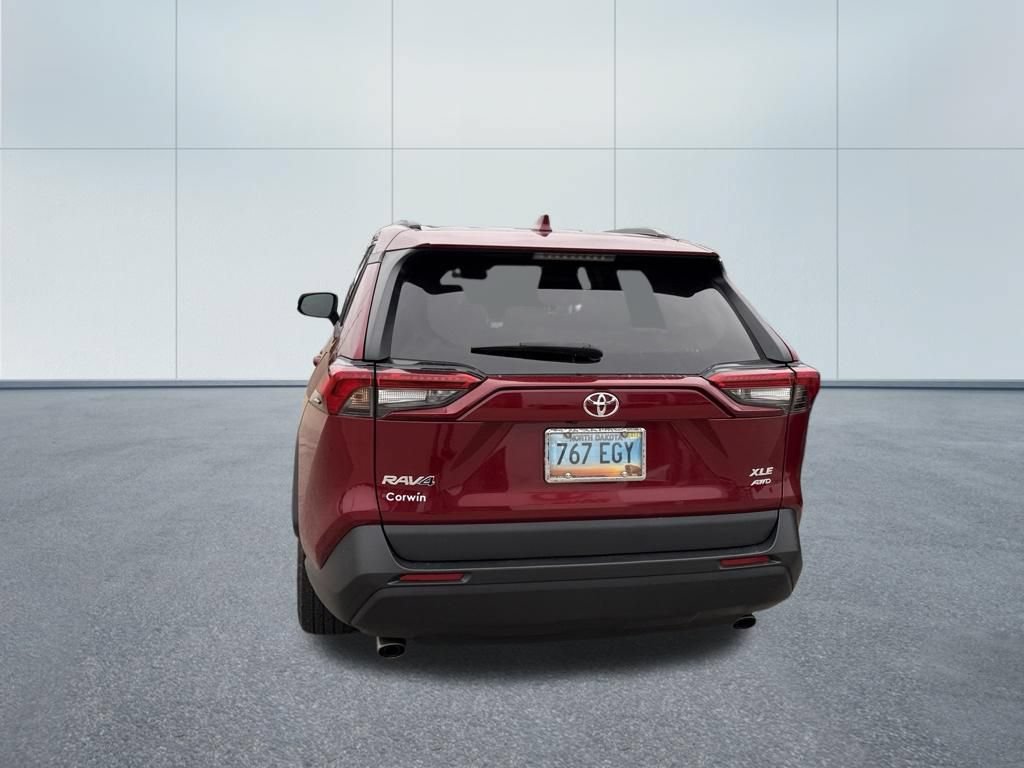 Used 2021 Toyota RAV4 XLE Premium AWD/4WD image 10