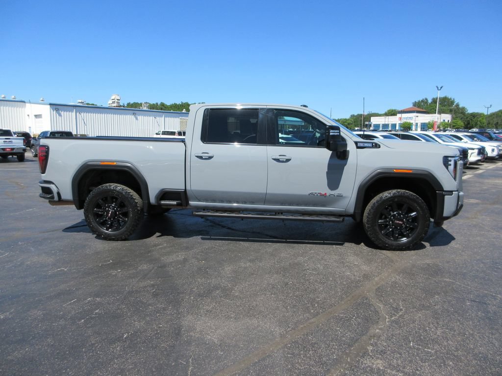 Certified 2024 GMC Sierra 2500 AT4 AWD/4WD image 4