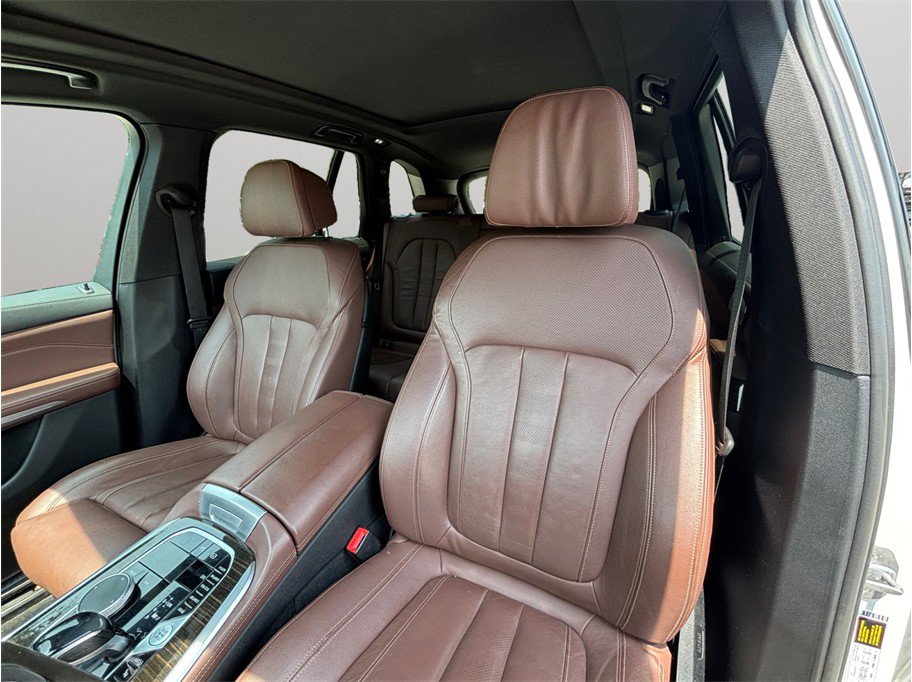 Used 2020 BMW X5 M50i AWD/4WD image 19