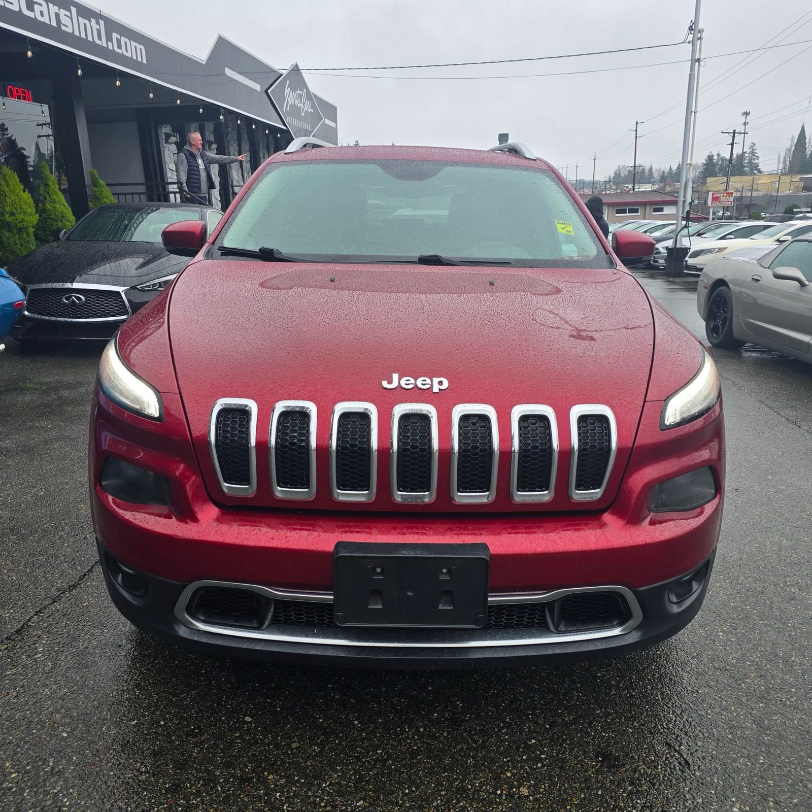 Used 2016 Jeep Cherokee Limited image 2