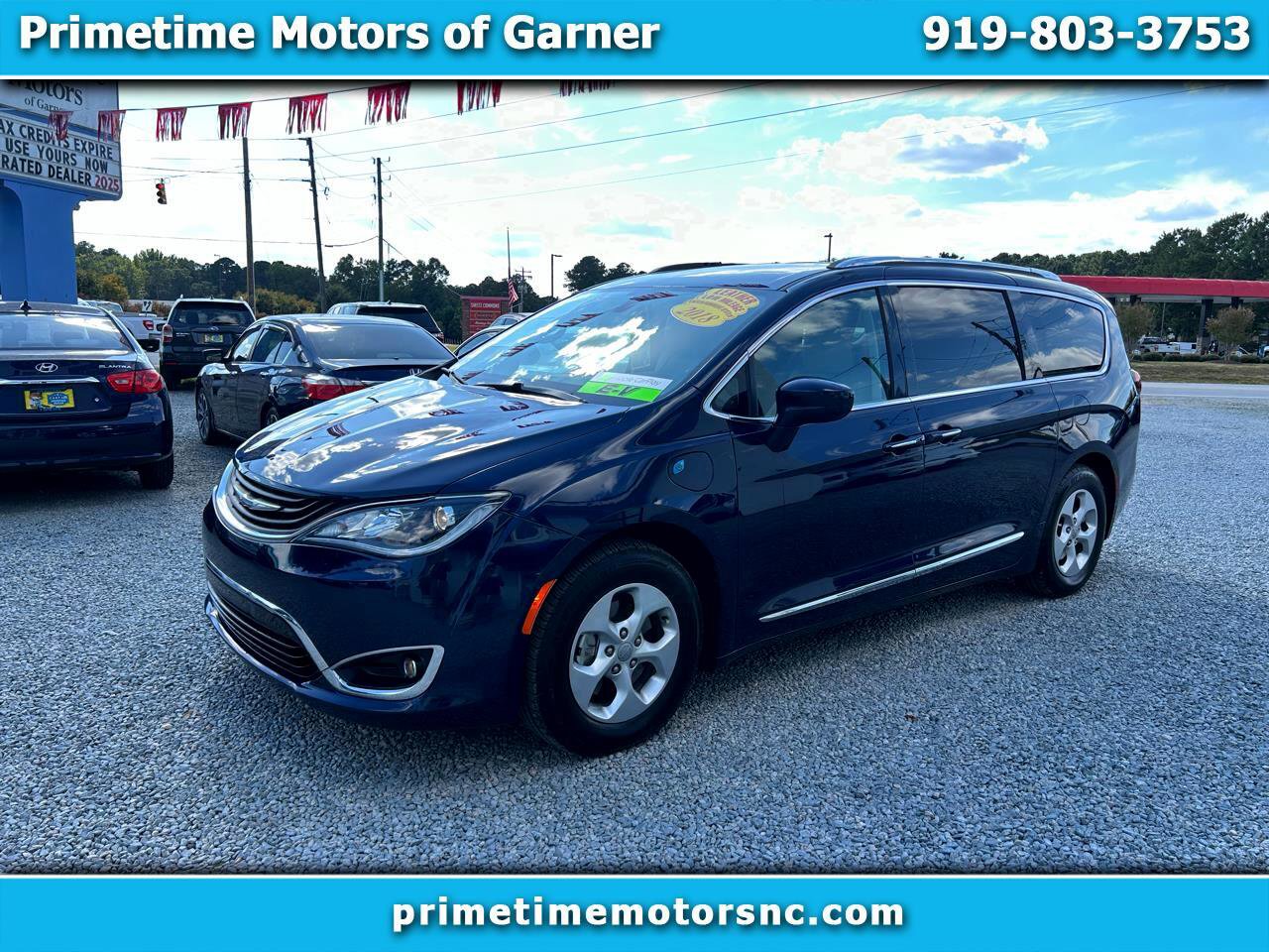 Used 2018 Chrysler Pacifica Touring-L image 1
