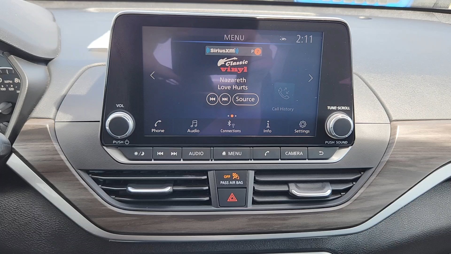Used 2025 Nissan Altima 2.5 SV FWD image 14