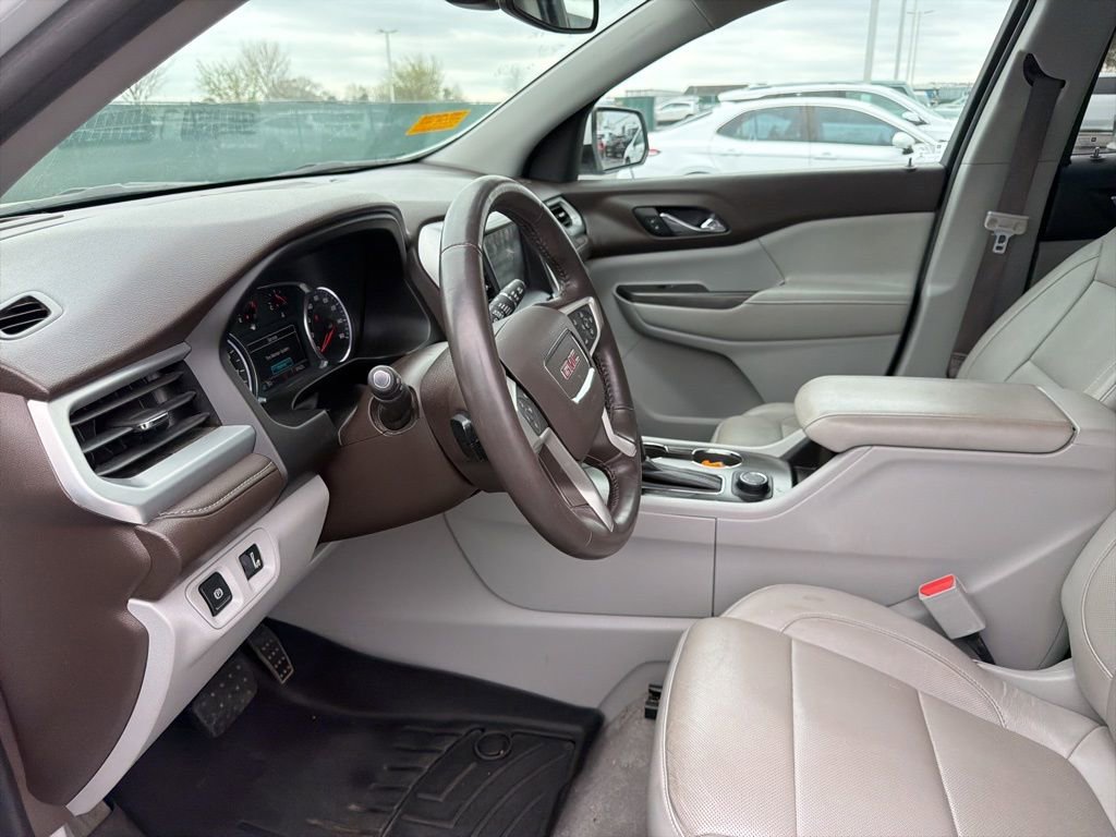 Used 2017 GMC Acadia SLT image 13