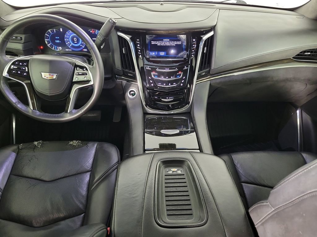 Used 2018 Cadillac Escalade Platinum RWD image 15
