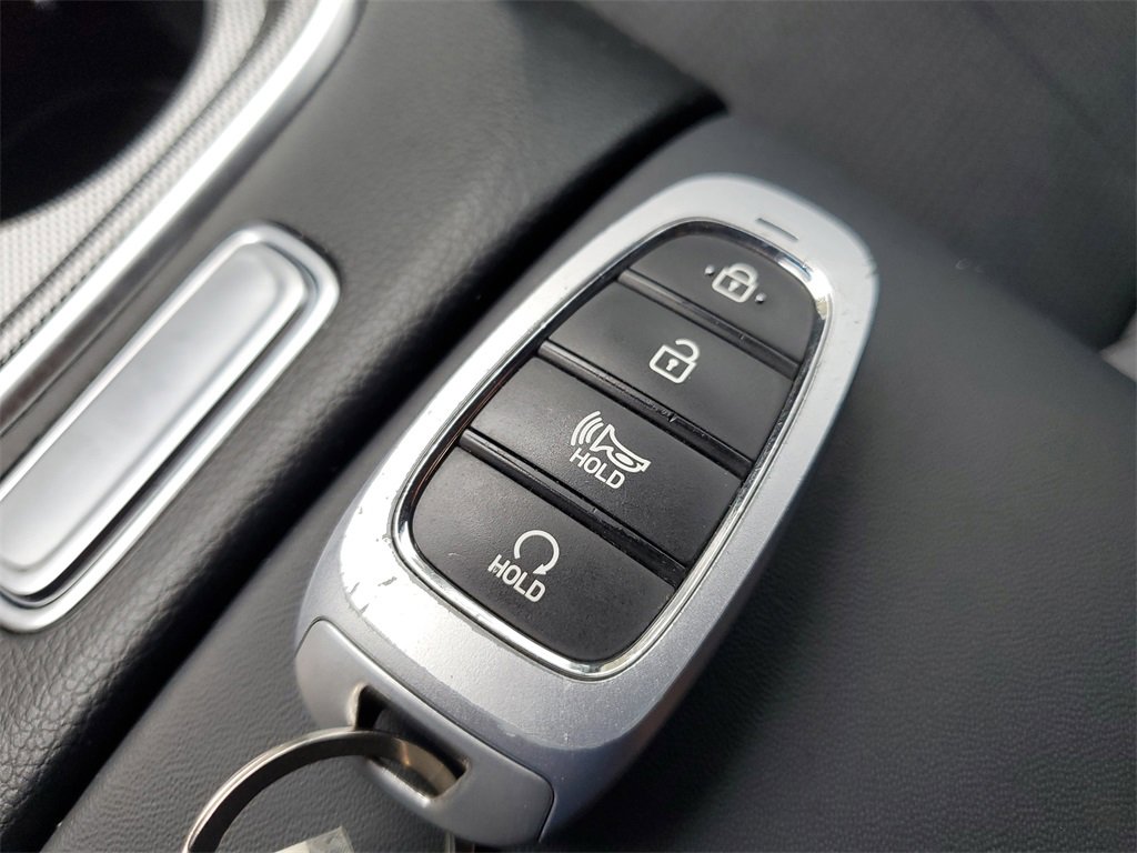 Certified 2022 Hyundai Santa Fe SEL image 38