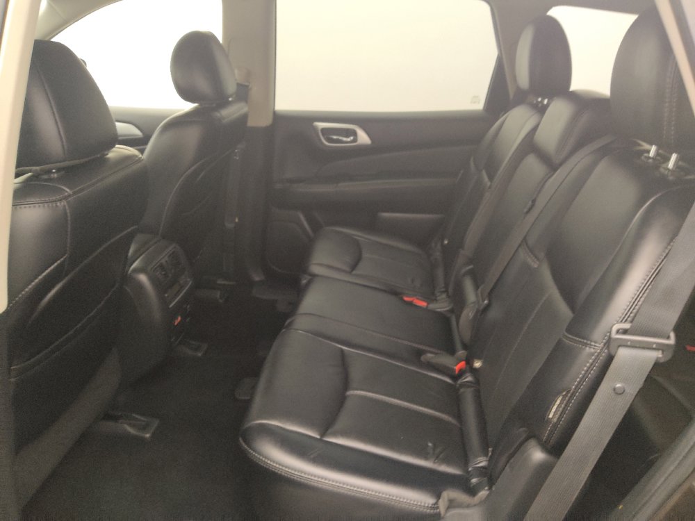 Used 2019 Nissan Pathfinder SL FWD image 18