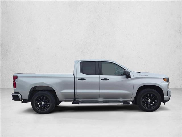 Used 2020 Chevrolet Silverado 1500 Custom w/ Custom Value Package RWD image 4
