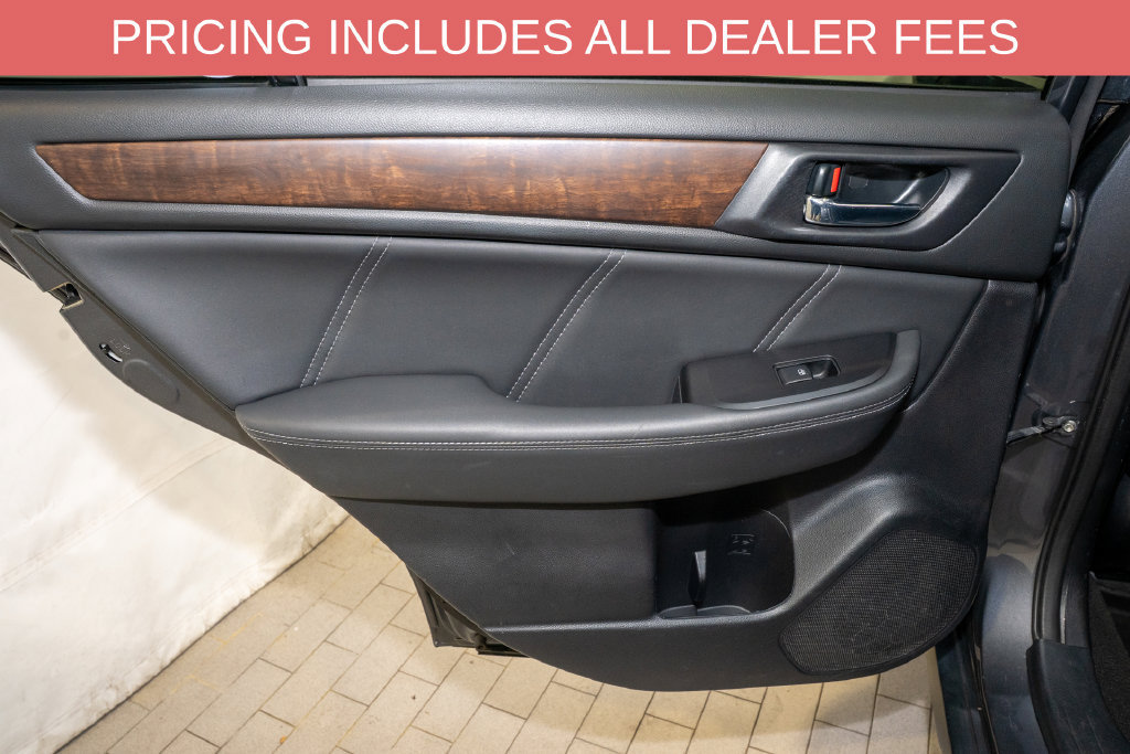 Used 2018 Subaru Outback 3.6R Limited AWD/4WD image 11