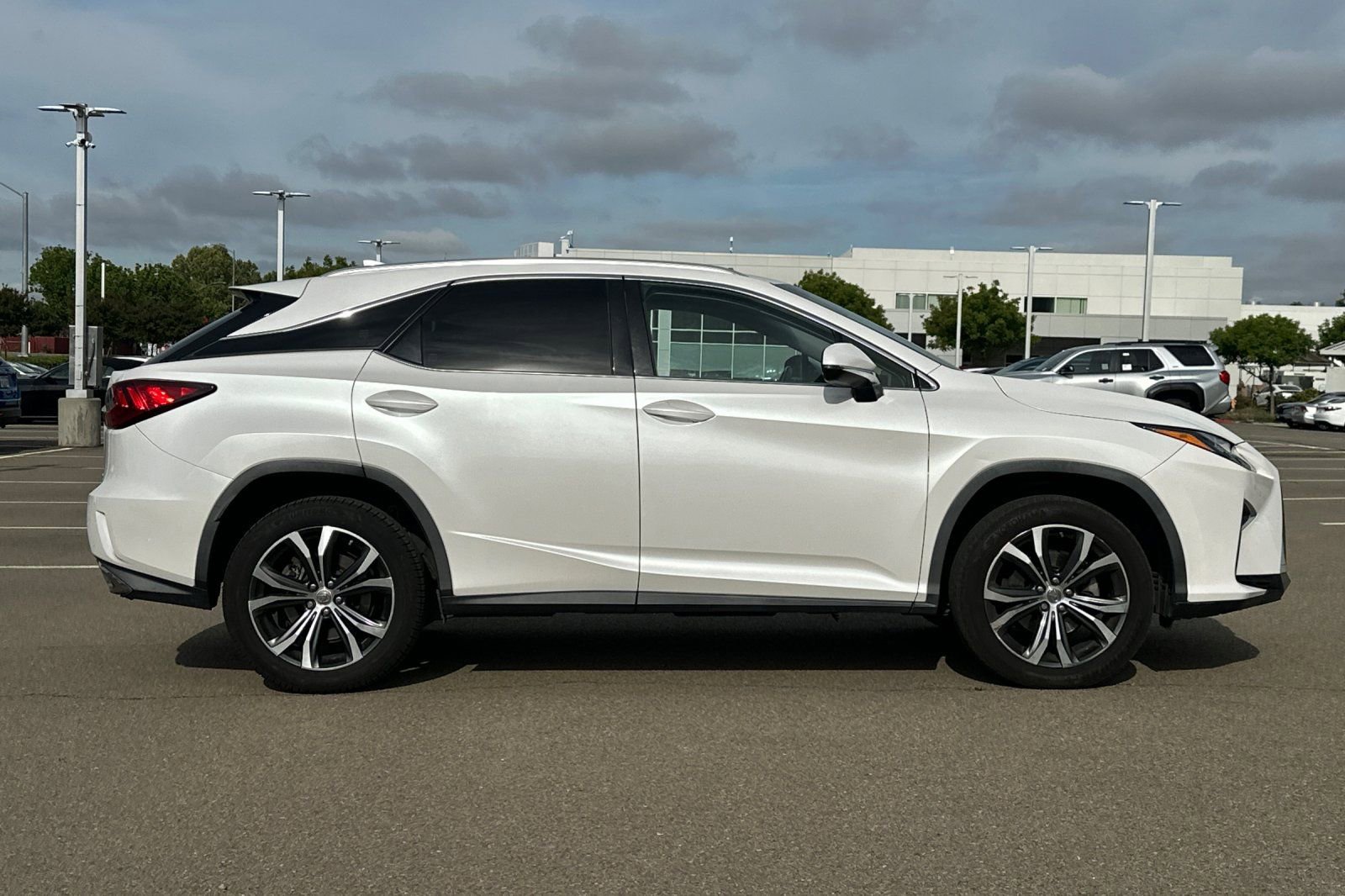 Used 2017 Lexus RX 350 AWD w/ Premium Package image 3