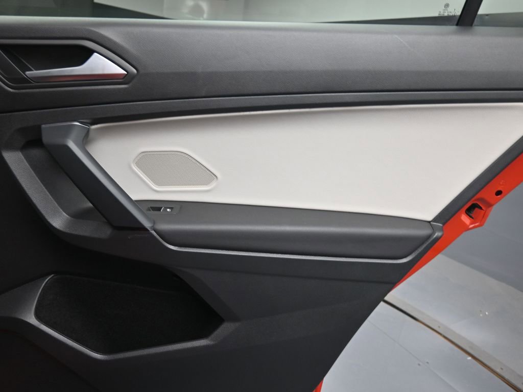 Used 2019 Volkswagen Tiguan SE image 28