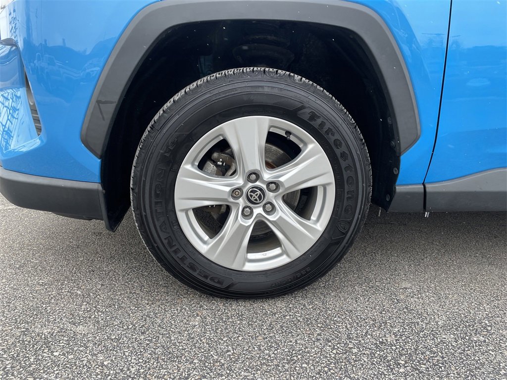 Used 2021 Toyota RAV4 XLE image 9