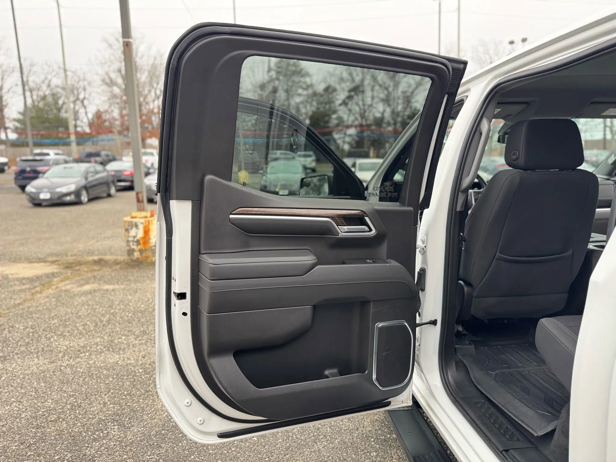 Used 2022 GMC Sierra 1500 Elevation w/ LPO, Elevation Black Package image 15