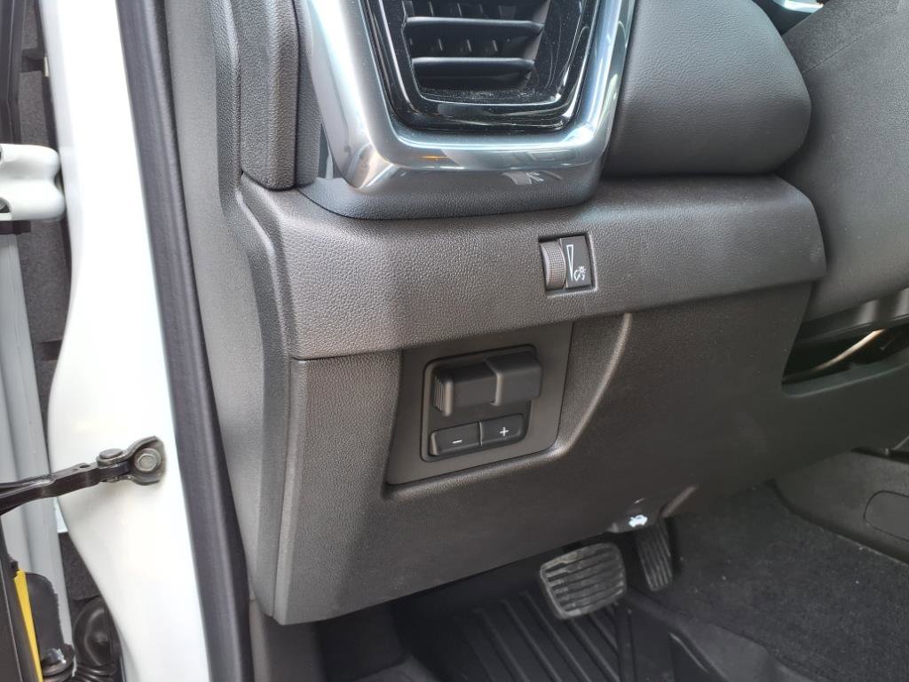 New 2025 GMC Canyon Elevation w/ Convenience Package image 9