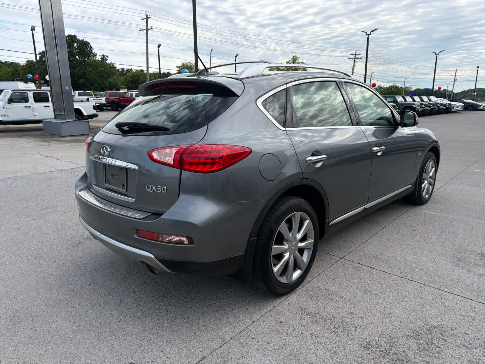 Used 2017 INFINITI QX50 AWD w/ Premium Plus Package image 7