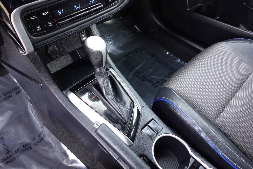 Used 2018 Toyota Corolla L image 22
