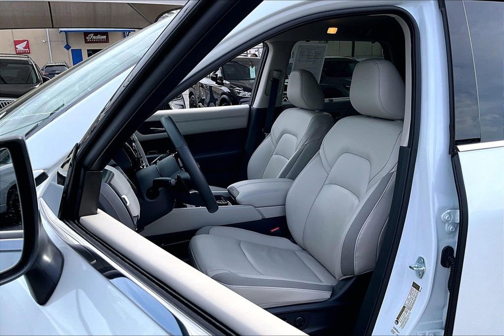 Used 2025 Nissan Pathfinder SL image 36