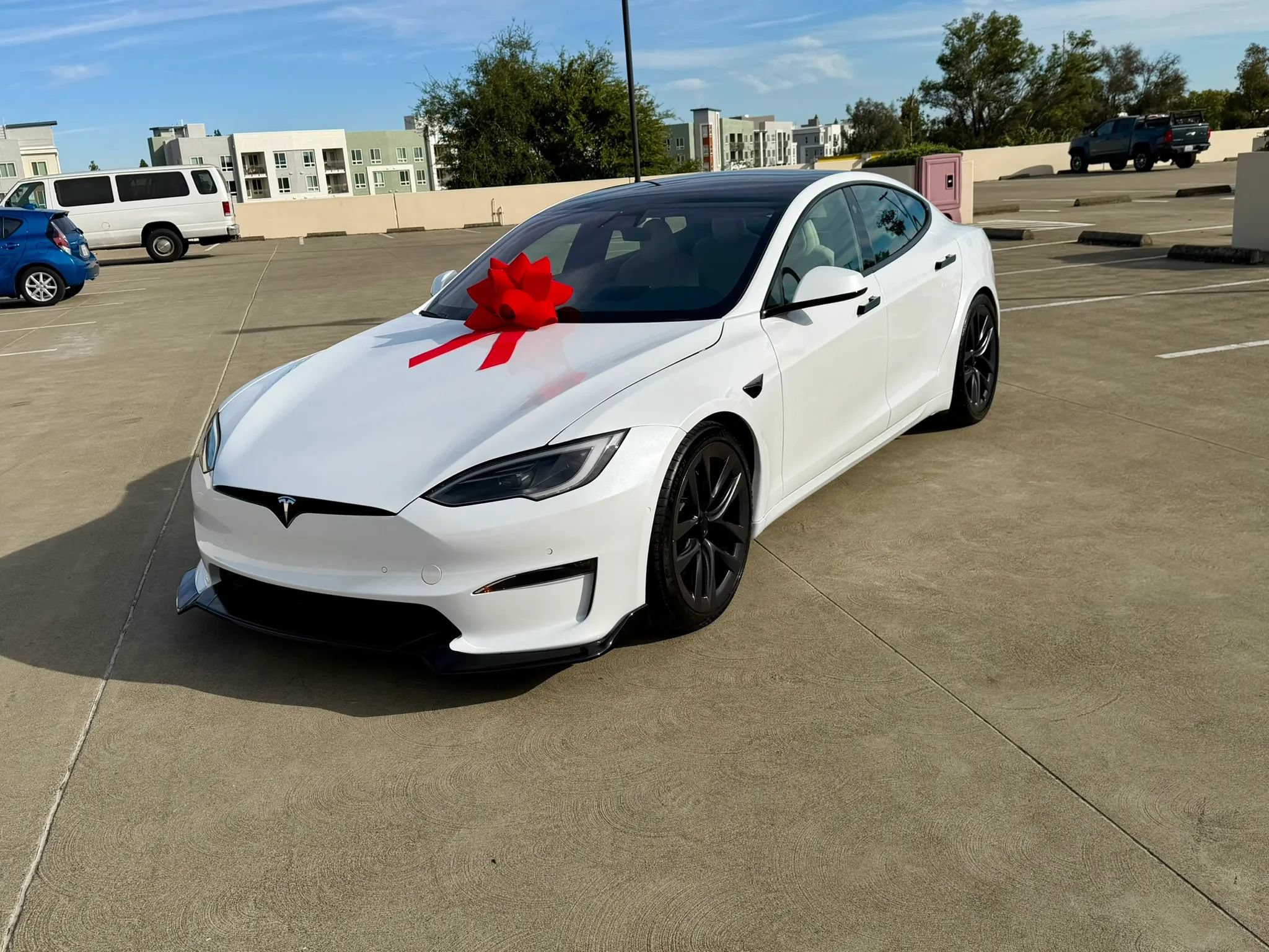 Used 2022 Tesla Model S Standard Range AWD/4WD image 30
