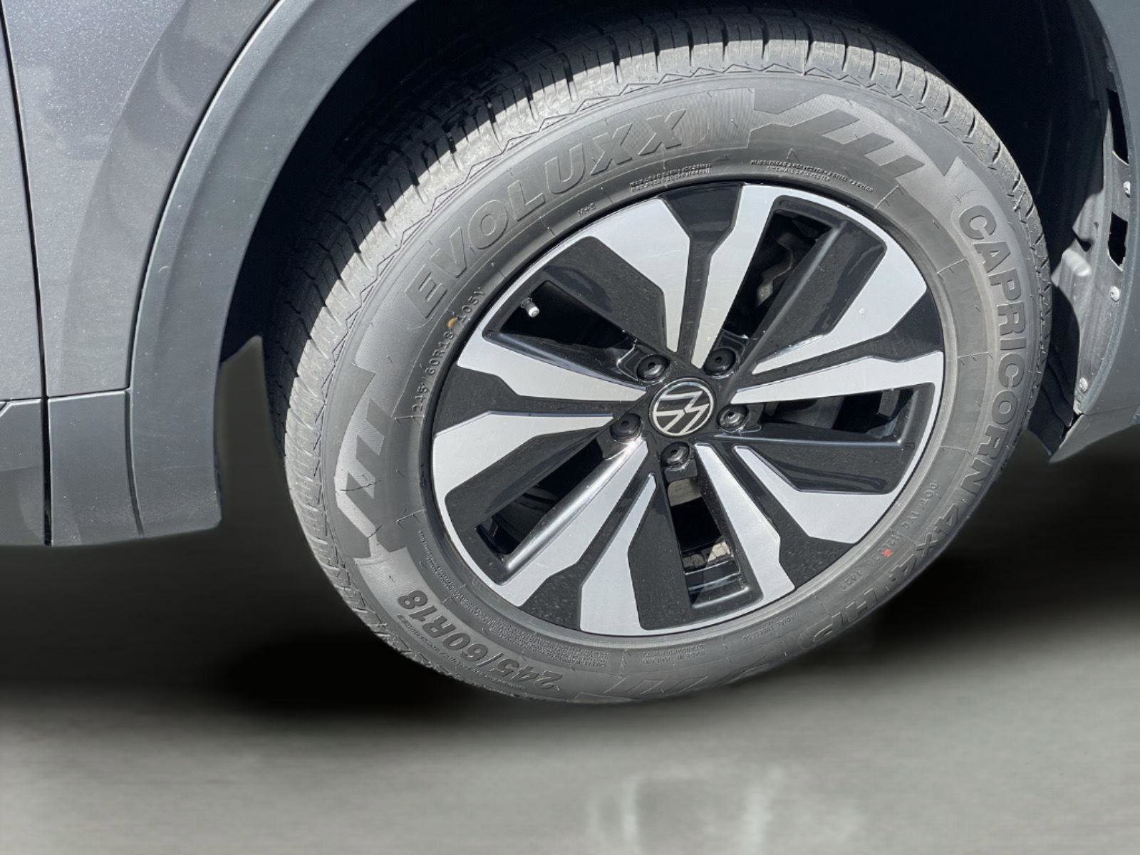 Used 2024 Volkswagen Atlas SE image 10