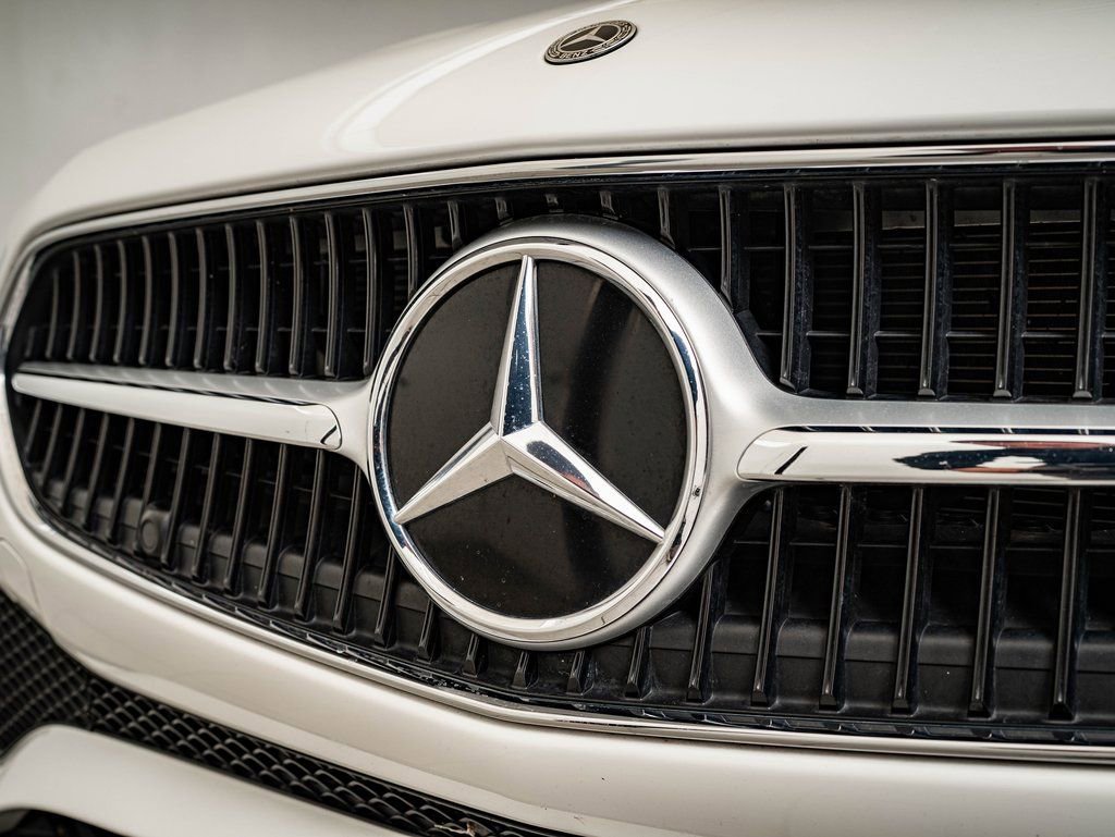 Certified 2025 Mercedes-Benz C 300 4MATIC Sedan image 3