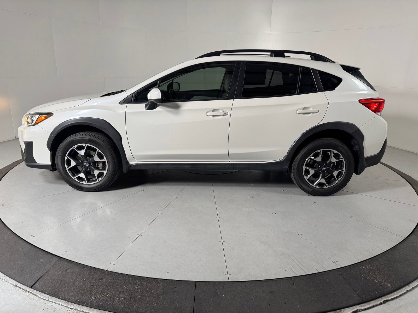 Used 2019 Subaru Crosstrek 2.0i Premium AWD/4WD image 2