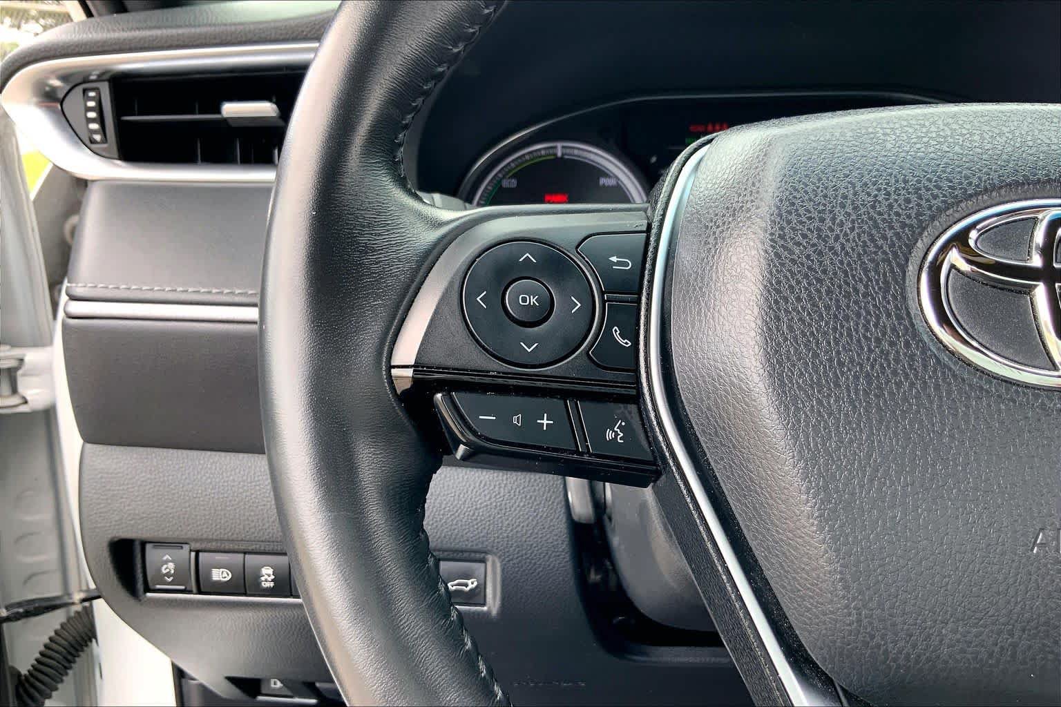 Used 2024 Toyota Venza XLE AWD/4WD image 23