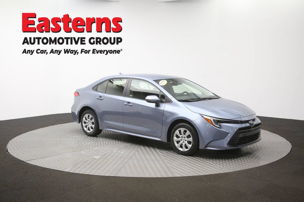 Used 2025 Toyota Corolla LE FWD image 42