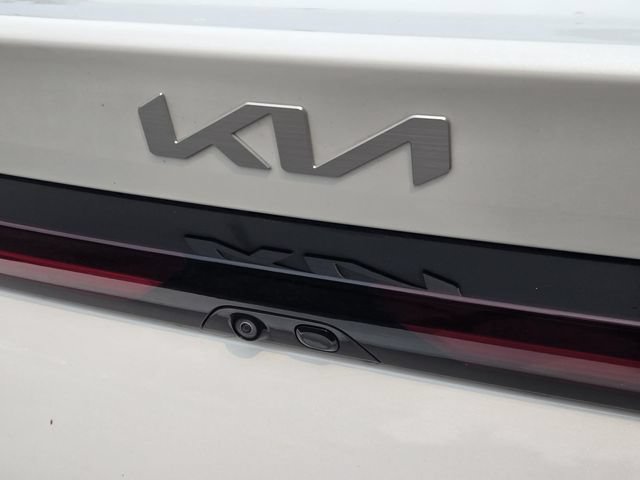 New 2025 Kia K5 LXS FWD image 9