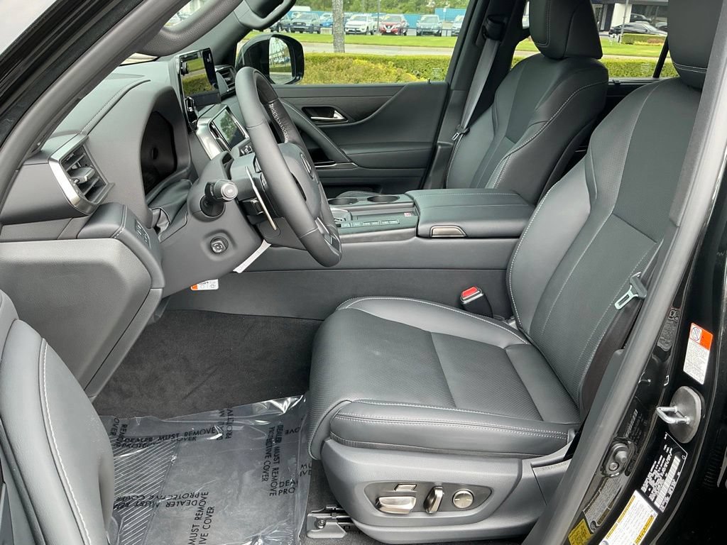 New 2026 Lexus LX 700h Luxury AWD/4WD image 13