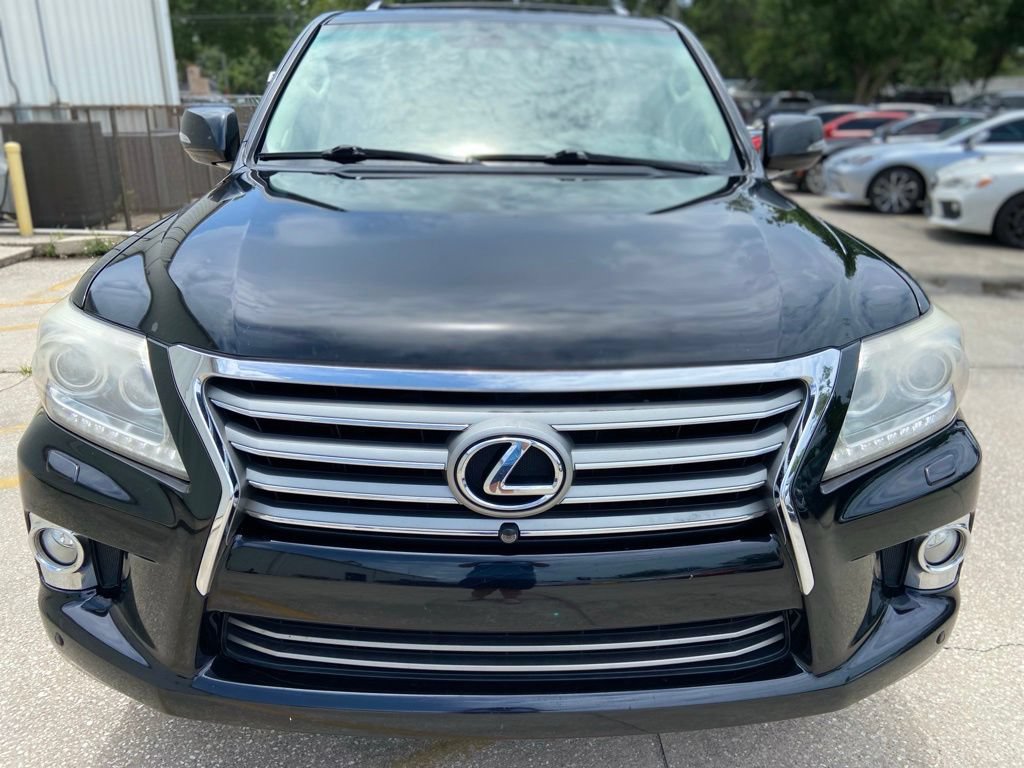 Used 2013 Lexus LX 570 4WD w/ Luxury Pkg image 8