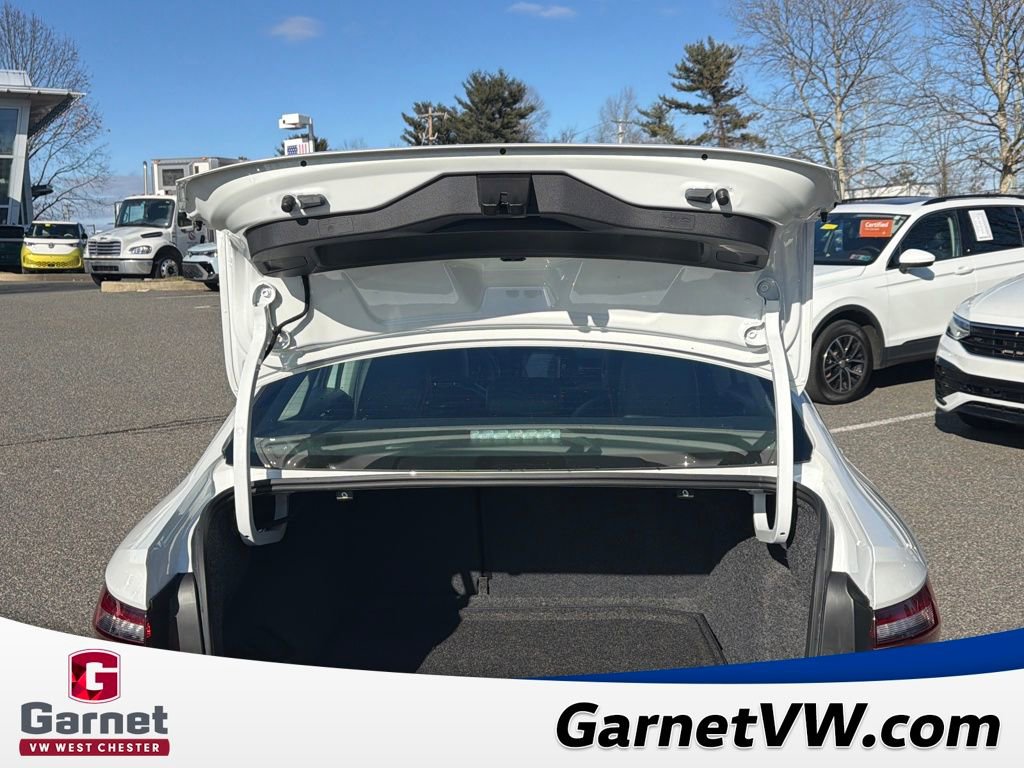Used 2025 Volkswagen Jetta SEL image 38