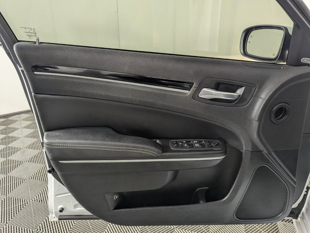 Certified 2022 Chrysler 300 S w/ Safetytec Plus Group image 18