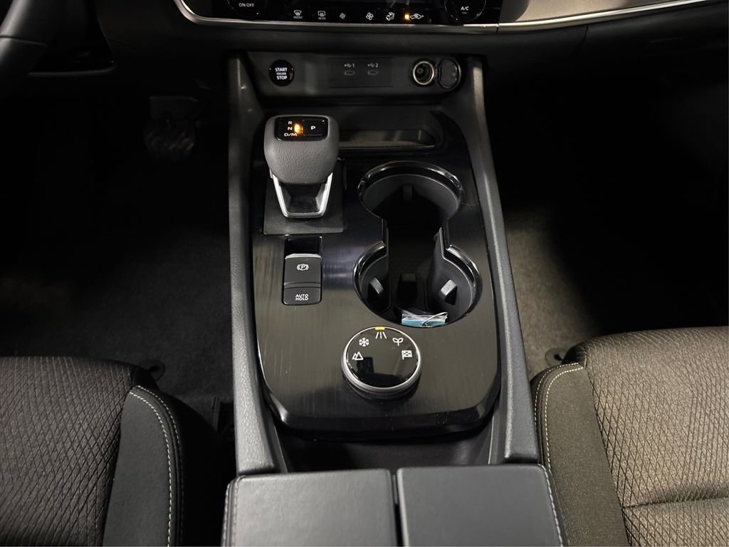 Certified 2026 Nissan Rogue SV image 22