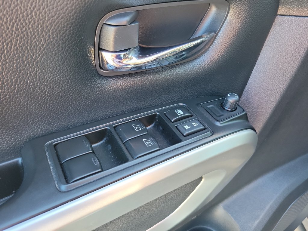 Used 2023 Nissan Titan SV w/ Accessory Utility Package RWD image 21