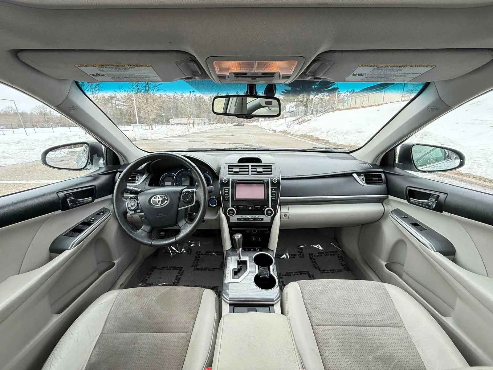 Used 2012 Toyota Camry XLE w/ Leather Pkg image 12