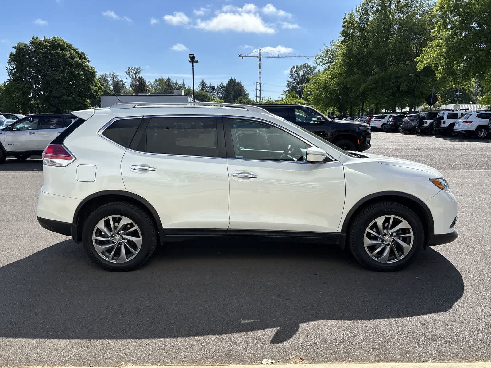 Used 2015 Nissan Rogue SL w/ SL Premium Package AWD/4WD image 5