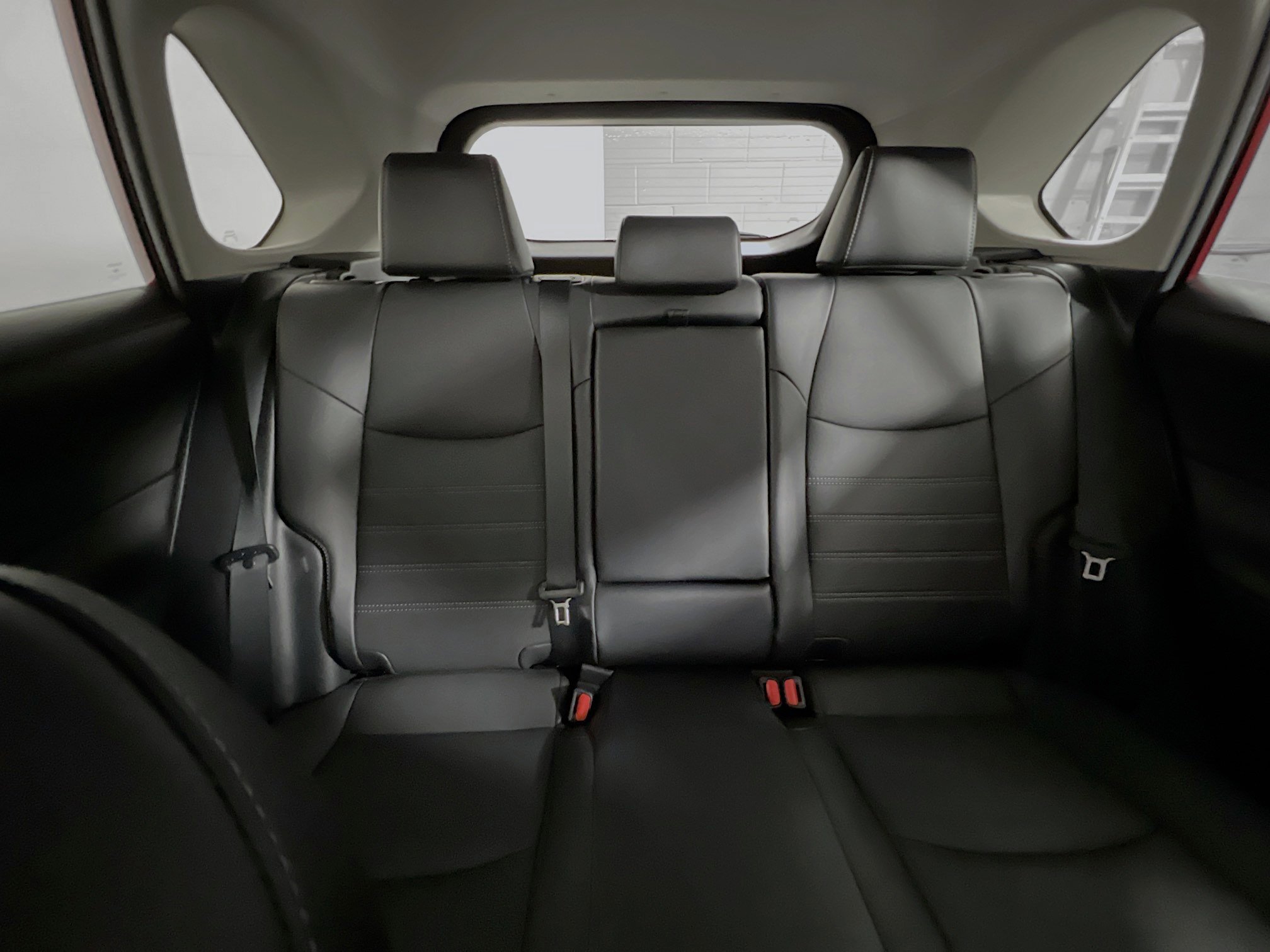 Used 2023 Toyota RAV4 XLE Premium image 33