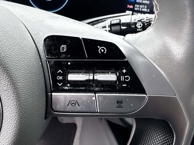 Used 2023 Hyundai Elantra SEL w/ Convenience Package FWD image 19