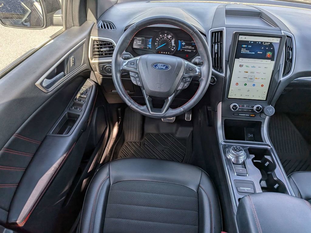 Used 2022 Ford Edge ST-Line image 16