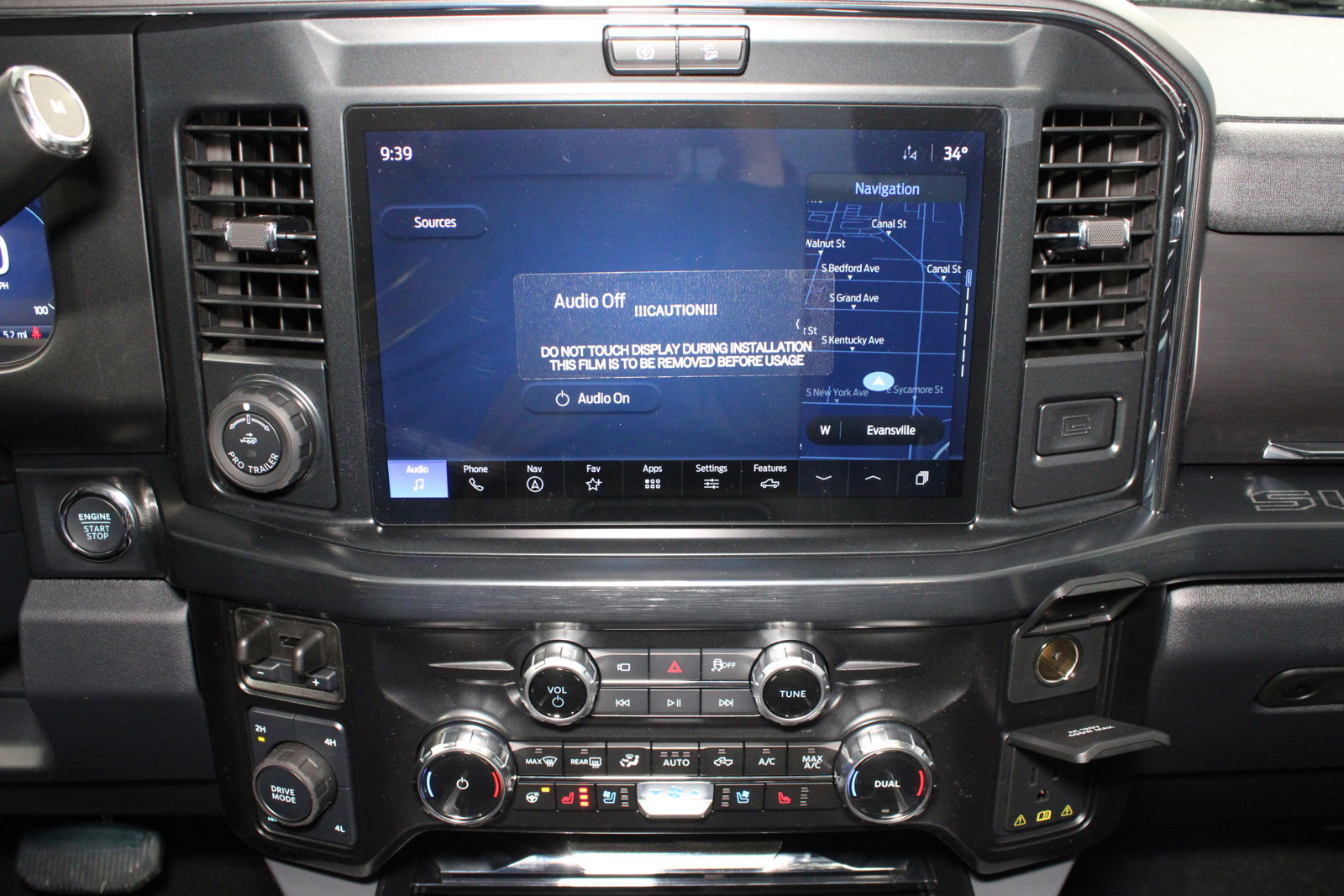 New 2025 Ford F350 Lariat w/ Lariat Ultimate Package image 13