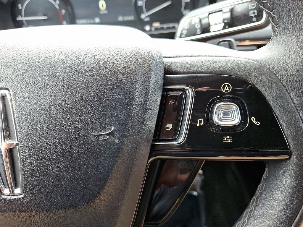 Used 2022 Lincoln Corsair AWD w/ Equipment Group 101A image 22