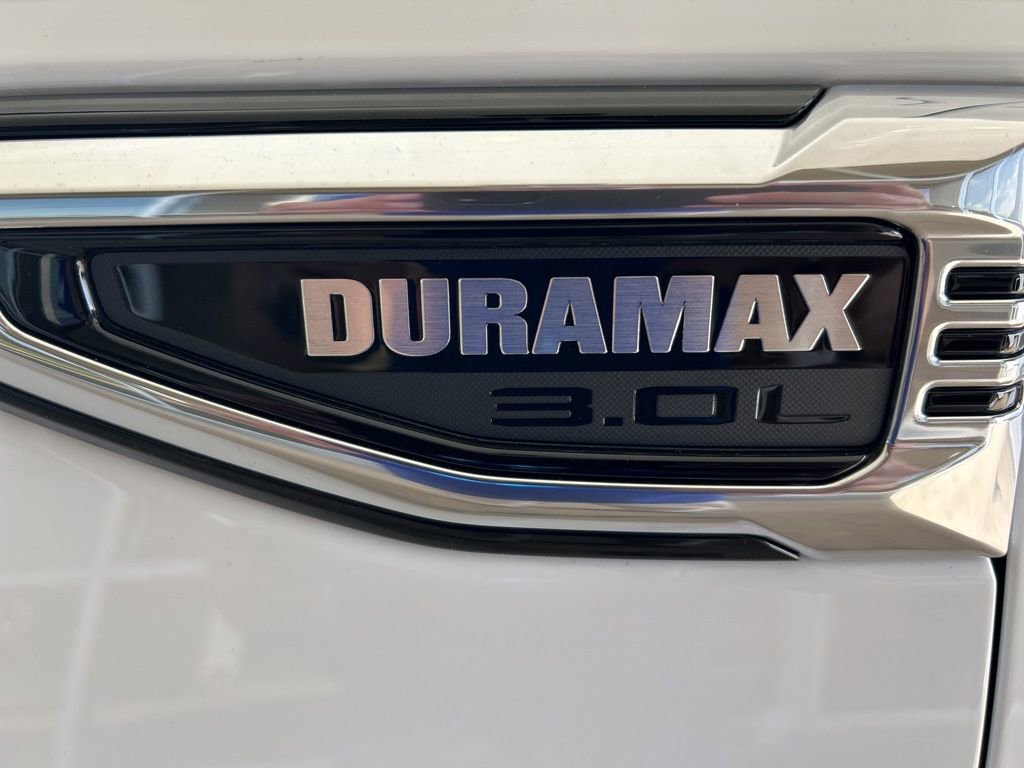 Used 2025 GMC Yukon Denali w/ Denali Reserve Package image 29