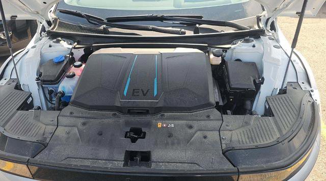 Used 2024 Hyundai Ioniq 5 Limited image 8