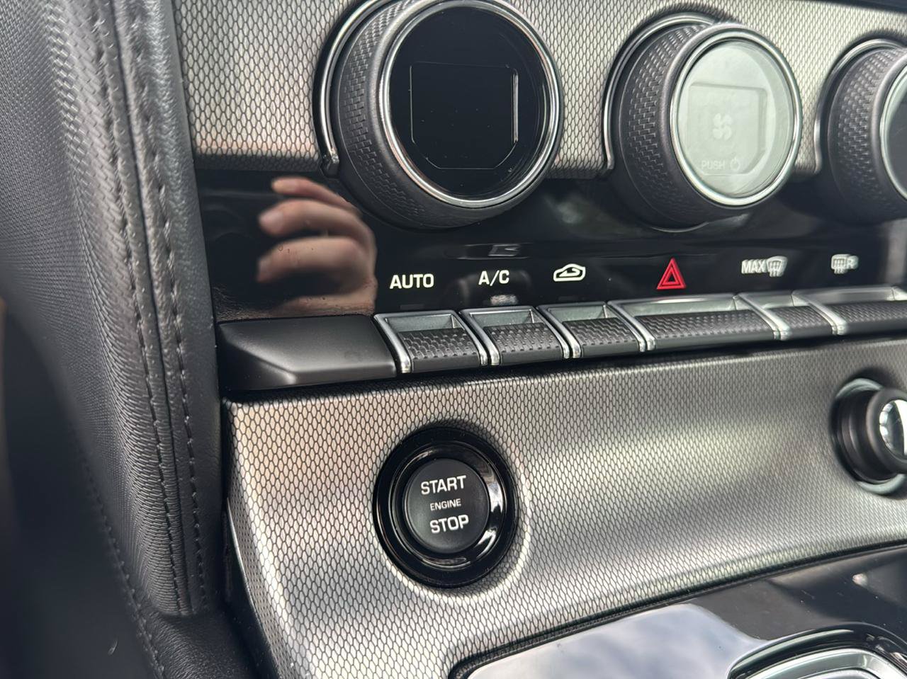 Used 2017 Jaguar F-TYPE Coupe RWD image 34